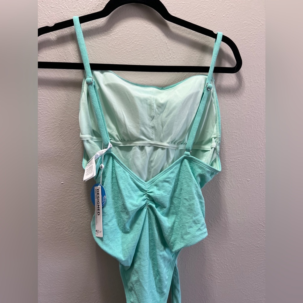 Cupshe Mint Green One Piece Swimsuit - Picture 8 of 11
